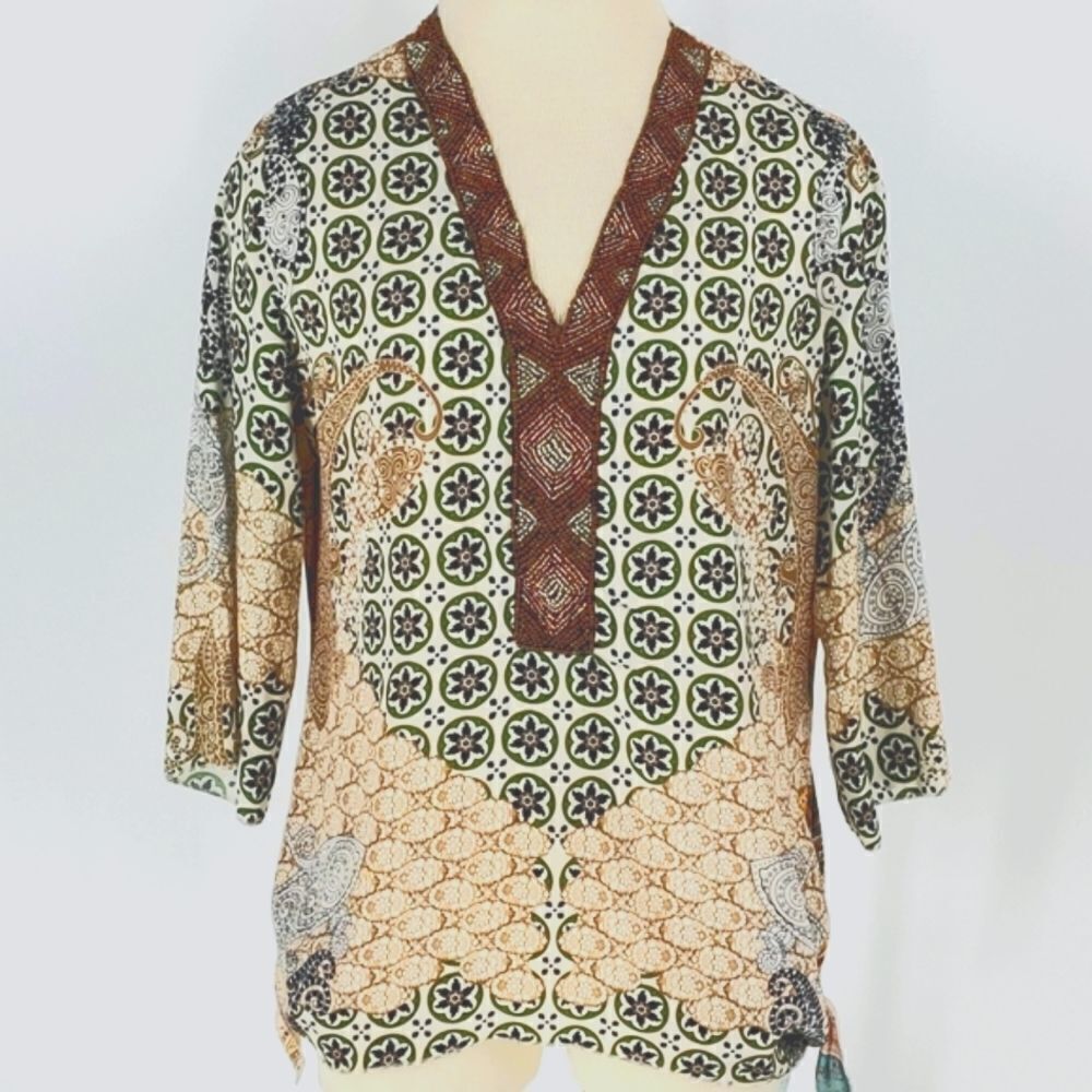 Catina beautiful blouse. Beaded V neck Tie at the bottom. 3/4 sleeves. M…